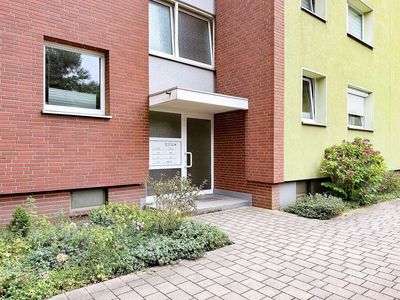 Gestaltungspotenzial im 3. Obergeschoss – 2 Zimmer mit Loggia und Garage