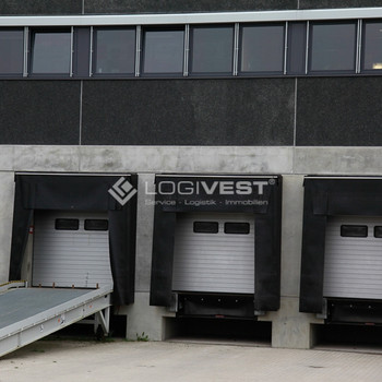 3.000m² + Rampe + 10m UKB