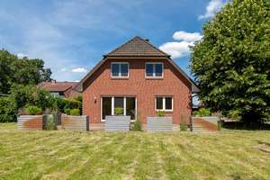 Viel Platz für die ganze Familie – Einfamilienhaus mit großem Garten in Rottorf