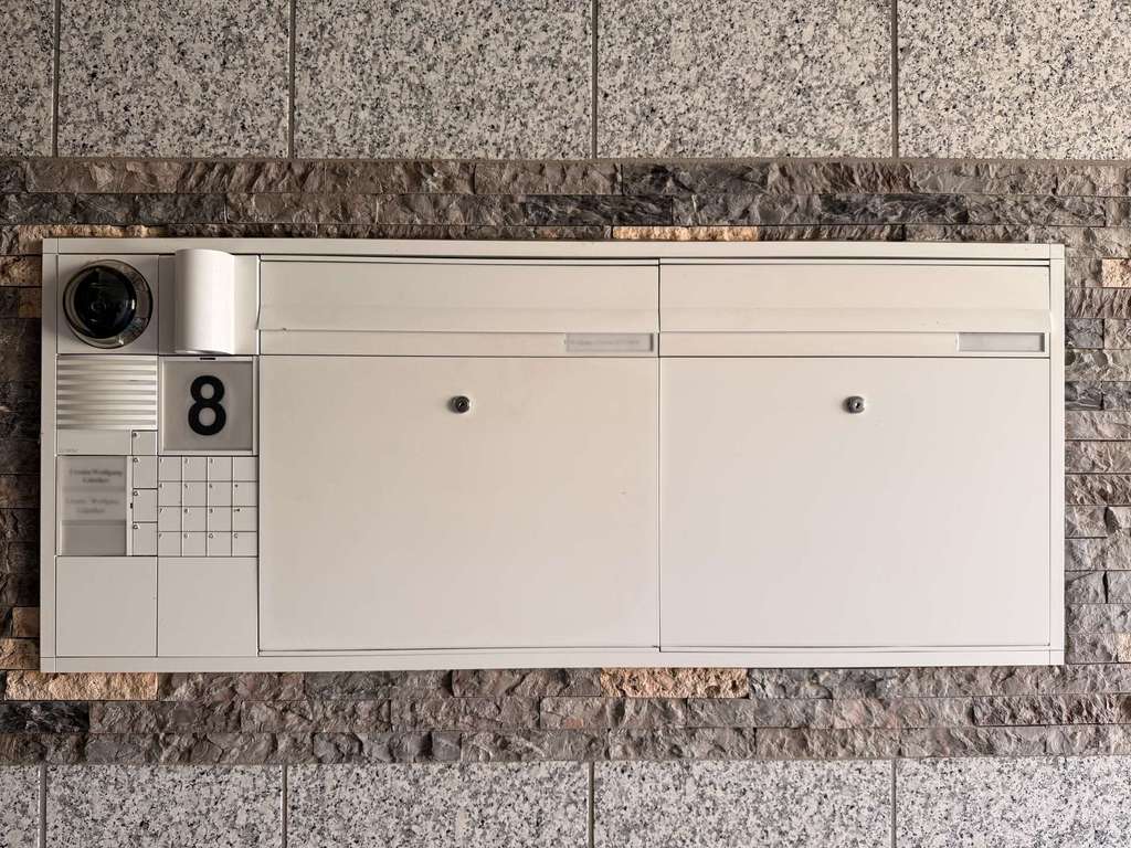 Immobilie in Markneukirchen - Viel Platz und Potenzial: Dreifamilienhaus mit Garten in Markneukirchen - Bild 3