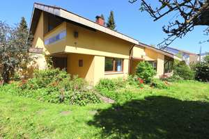 Einfamilienhaus mit großem Garten befristet zu vermieten