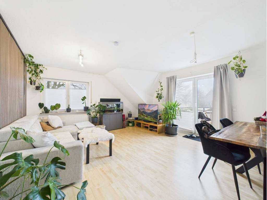 Immobilie in Wardenburg - Moderne 3-Zimmer-Obergeschosswohnung mit Balkon und Ausbaureserve - Bild 2