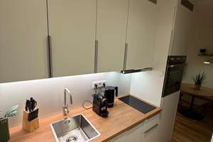 Helles, hochwertig saniertes & vollmöbliertes Apartment – unbefristet – Falkenstraße 44, 81541 Untere Au, München – Vorschaubild 9
