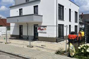 Erstbezug:  Mehrfamilienvilla mit drei Wohnungen, Ingolstadt (Alt-Friedrichshofen) – Altenhofstraße 47, 85049 Friedrichshofen-Hollerstauden, Ingolstadt – Vorschaubild 3