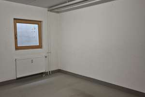 Lager-/ Hobbyraum Nähe Messe München Riem im UG der Selma-Lagerlöf-Str. 82, 20qm, 180€