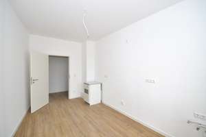 Frisch sanierte 4-Zimmer-Altbauwohnung mit Gartenanteil und 118 m² in Karlsruhe-Beiertheim-Bulach – Marie-Alexandra-Str. 20, 76135 Beiertheim-Bulach, Karlsruhe – Vorschaubild 4