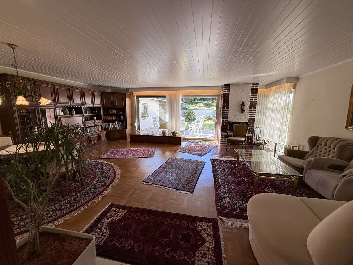 Immobilie in Nidderau - Viel Platz für die große Familie - Raumwunder mit tollem Außenbereich - Bild 6