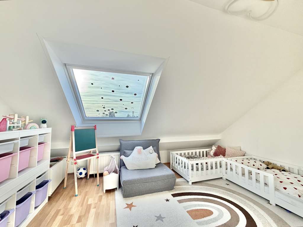 Immobilie in Bobingen - Vermietete Dachgeschosswohnung mit Wertpotenzial - Bild 1