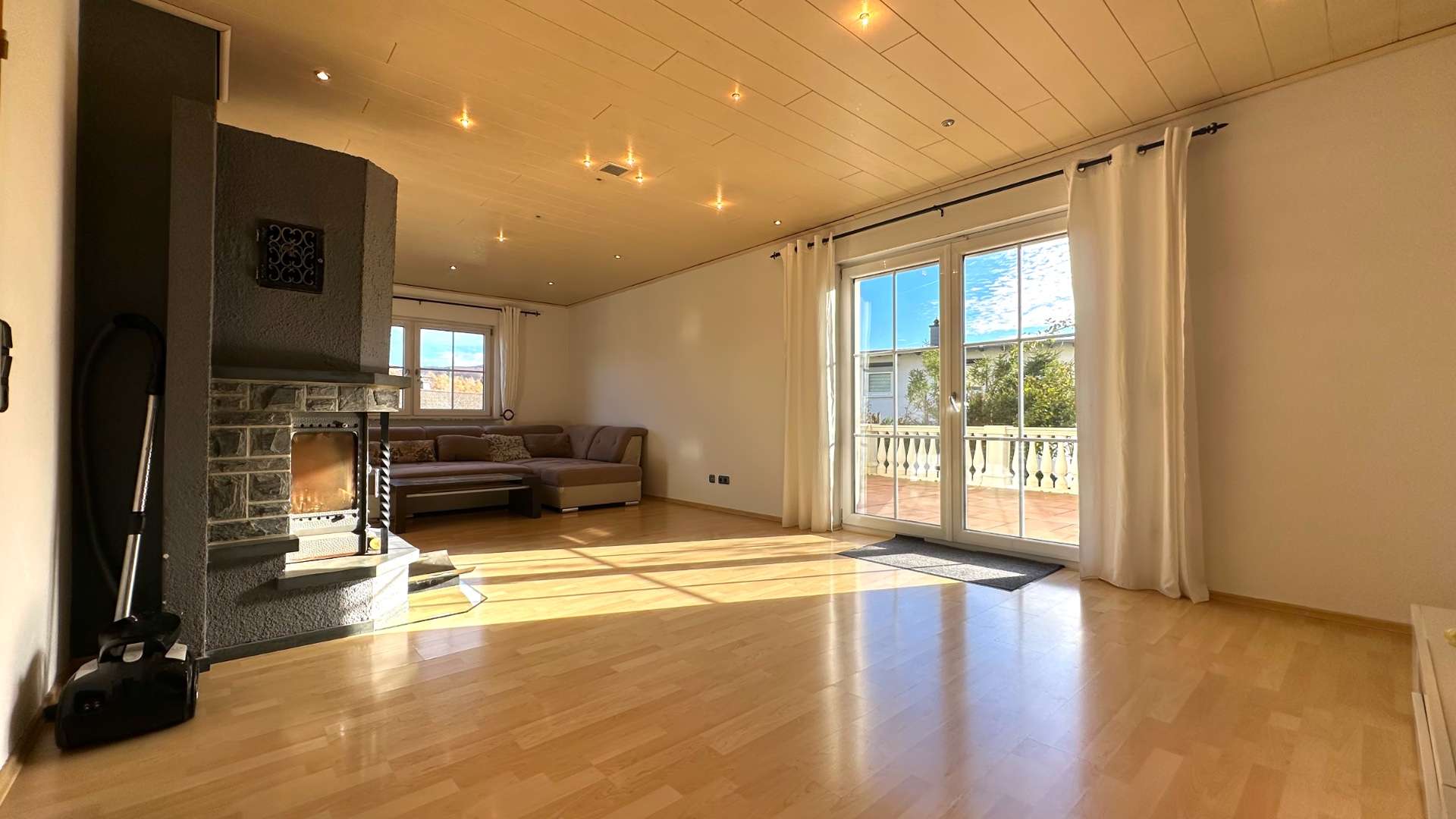 Immobilie in Kirchen (Sieg) - Gepflegtes Einfamilienhaus mit großer Terrasse, Garten und Garage in Kirchen - Bild 0