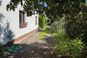 Grünes Familienidyll in Berlin-Marzahn – Ihr neues Zuhause mit Herz & Potenzial – Althansweg 3, 12685 Marzahn, Berlin – Vorschaubild 2