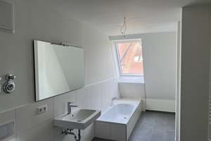 Sonnige und großzügige Maisonette-Wohnung in Kiel-Düsternbrook – Die vollständige Adresse der Immobilie erhältst du vom Anbieter., 24105 Düsternbrook, Kiel – Vorschaubild 9