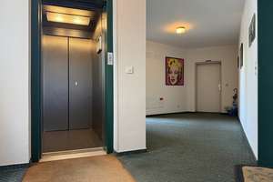 ca. 66 m² zum Wohlfühlen | Rundumservice, Aufzug & große Loggia | Weißer Riese in Gelsenkirchen – Die vollständige Adresse der Immobilie erhältst du vom Anbieter., 45879 Schalke, Gelsenkirchen – Vorschaubild 3