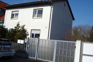 ** Willkommen in Ihrer Wohlfühl - Oase ...  Ein-/ oder Zweifamilienhaus in ruhiger begehrter Lage** – Die vollständige Adresse der Immobilie erhältst du vom Anbieter., 68804 Altlußheim – Vorschaubild 1