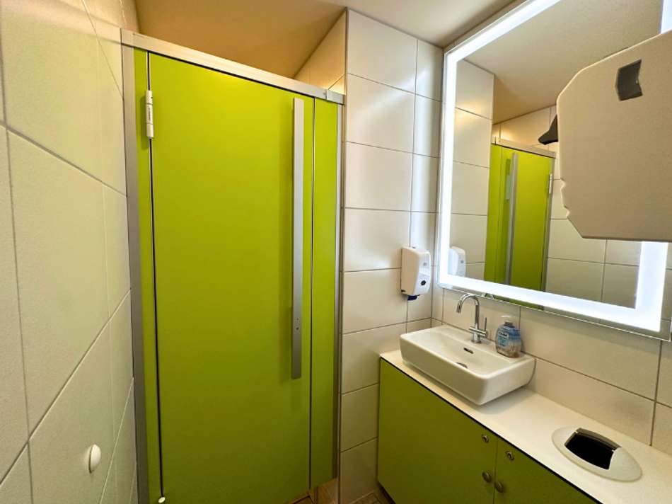 modernisiert, gepflegte San...