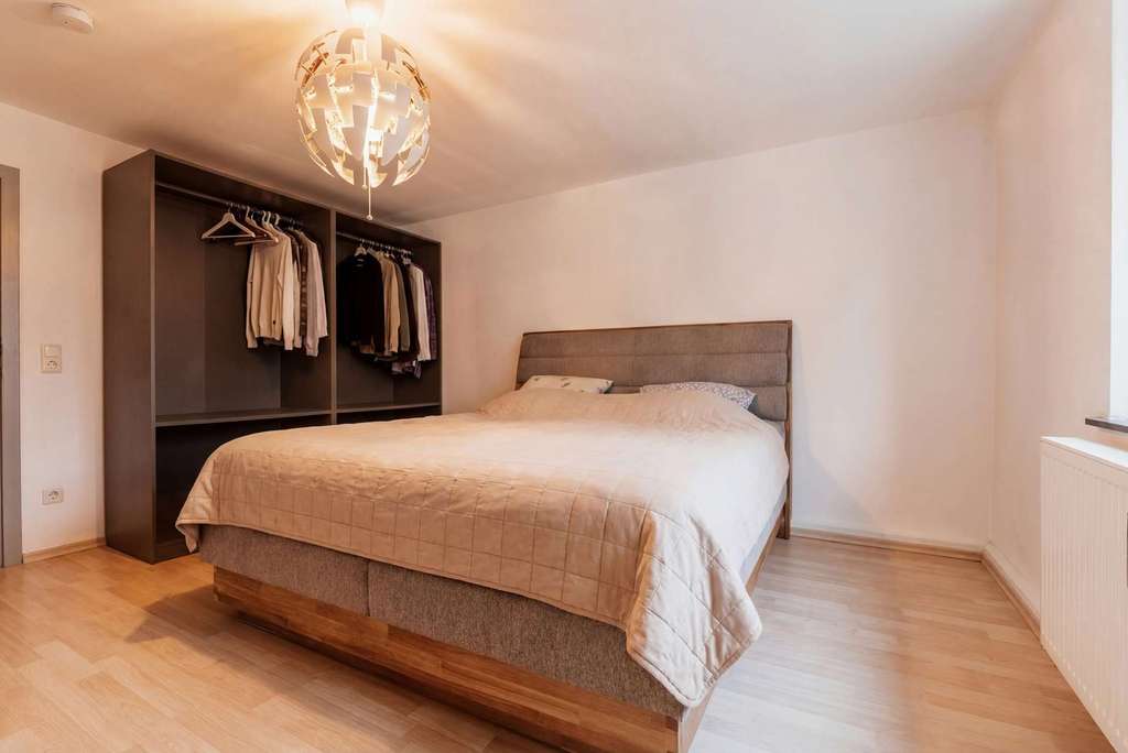 Immobilie in Miesbach - Solide Kapitalanlage oder gemütliches Eigenheim – Gepflegte Etagenwohnung direkt am Bach in Miesbach - Bild 3