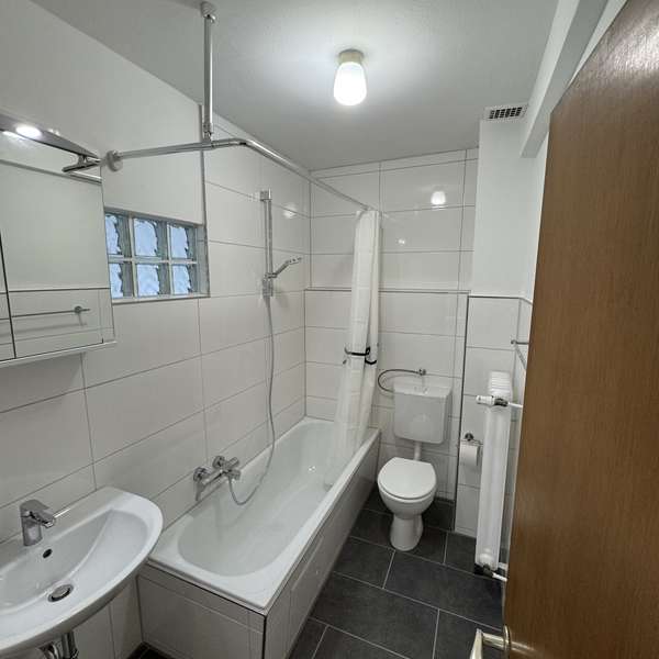 *** ERSTBEZUG nach Sanierung - moderne  1-Zimmer-Wohnung in Aachen-West ***