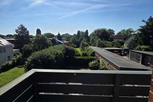 Sanierte Dachgeschosswohnung mit Balkon – Kanzleistraße 22, 22609 Nienstedten, Hamburg – Vorschaubild 3