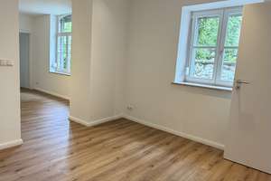 Schöne ruhige Wohnung mit GARTEN und Terrasse, ERSTBEZUG