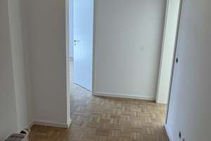 Von Privat - Frisch renovierte sehr helle 2,5-Zimmer Wohnung mit Balkon im 2. OG in Bochum-Stiepel – Die vollständige Adresse der Immobilie erhältst du vom Anbieter., 44797 Stiepel, Bochum – Vorschaubild 8