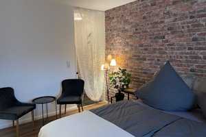 Geschmackvolles eingerichtetes kernsaniertes Apartment auf Laubengang mit Domblick
 – Gereonswall 47, 50670 Köln – Vorschaubild 3