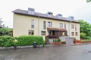 Ihr neues Familienglück: Gepflegtes Reihenmittelhaus mit Garten & Garage in Renningen