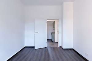 Erstbezug! Lichtdurchflutete und großzügige 2-Zimmer-Altbauwohnung mit 2 Balkonen.  – Veilchenstraße 17, 76131 Oststadt, Karlsruhe – Vorschaubild 13