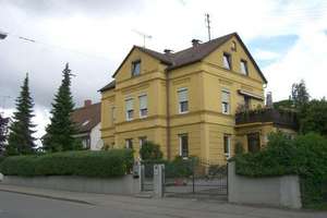 Schöne Altbauwohnung für ruhige Mieter