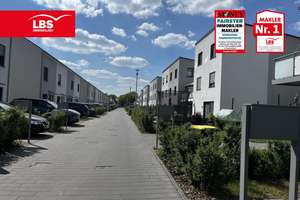 Stadthaus mit 5 Zimmern, Terrasse, Balkon + Stellplatz  – 12621 Kaulsdorf, Berlin – Vorschaubild 1