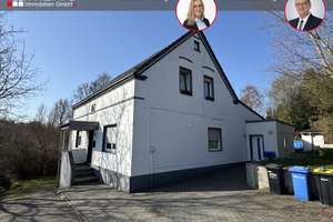 RARITÄT in Essen-Schönebeck – Zweifamilienhaus mit 2.473 m² Grundstück am Naturschutzgebiet