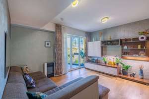 Zu Verkaufen! Schöne 2-Zimmer-Wohnung mit hochwertiger Einbauküche & Westbalkon in Halensee! – Katharinenstraße 24, 10711 Halensee, Berlin – Vorschaubild 3