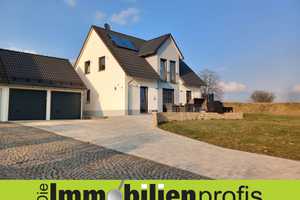 56026 - Neuwertiges EFH mit 5 Zimmern und Doppelgarage in Rehau – Albert-Lortzing-Str. 5, 95111 Hof (Kreis) – Vorschaubild 1
