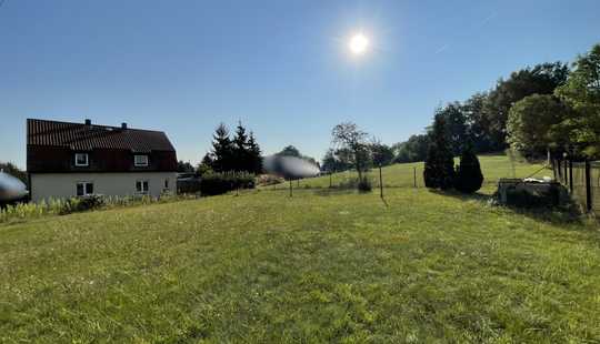 Bild von Einfamilienhaus mit großem Grundstück und traumhaftem Ausblick