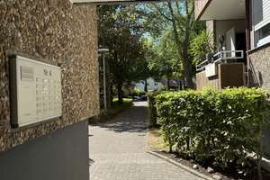 Gut geschnittene 2,5 Zimmer Wohnung in oberster Etage mit Fahrstuhl und Balkon – Neidenburger Straße 4, 45897 Buer, Gelsenkirchen – Vorschaubild 2
