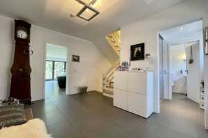 Elegant & Stilvoll: Traumhaftes Einfamilienhaus mit Garten & unglaublich viel Platz! – Köln – Vorschaubild 3