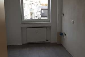 Attraktive 3,5-Zimmer-Wohnung mit Balkon in Bottrop-Batenbrock – Ruhiges Wohnen für Paare / Familien – Die vollständige Adresse der Immobilie erhältst du vom Anbieter., 46238 Batenbrock, Bottrop – Vorschaubild 2
