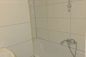 RENOVIERTE  3-ZI.-ERDGESCHOSS-WOHNUNG MIT BALKON, IN RUHIGER LAGE VON KREFELD-GARTENSTADT – Stettiner Straße 25, 47829 Gartenstadt, Krefeld – Vorschaubild 8