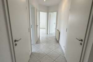 Erstbezug nach Modernisierung | 3-Zi.-DG | 109 m² | Spitzboden | Balkon | 2 Stellplätze – Die vollständige Adresse der Immobilie erhältst du vom Anbieter., 35510 Butzbach – Vorschaubild 3