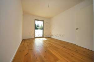 Exklusiver Neubau: 5 Zimmer, Terrasse, 2 Bäder, Fahrstuhl & Tiefgarage  Provisionsfrei für Käufer ! – 4155 Gohlis-Süd, Leipzig – Vorschaubild 9