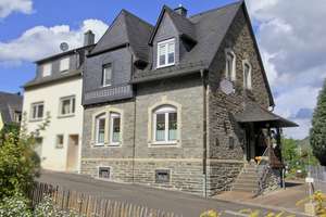 Ein Stück Moselgeschichte zum Wohnen und Wohlfühlen! – Laugasse 22, 56841 Traben-Trarbach – Vorschaubild 1