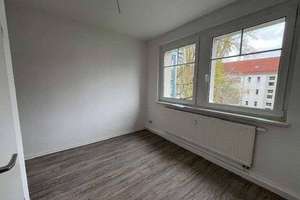 Charmantes 2-Zimmer-Apartment in Zwickau-Eckersbach – Ideal für Singles und Paare – Eckersbacher Höhe 92, 8066 Eckersbacher Höhe (E1-E4), Zwickau – Vorschaubild 4