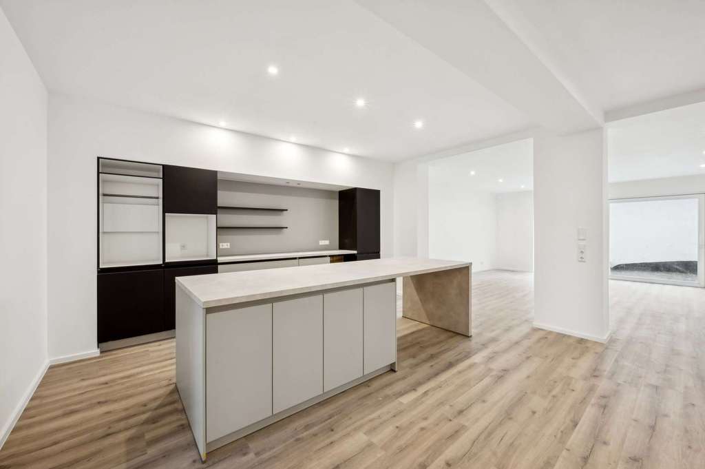 Immobilie in Engen - Seltene Gelegenheit: Saniertes Mehrfamilienhaus mit fast 500 m² - flexibel, wertstabil, stark - Bild 3