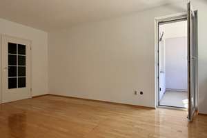 Bezugsfrei - Helle 3-Zimmer-Wohnung mit Süd-Balkon in Milbertshofen – Die vollständige Adresse der Immobilie erhältst du vom Anbieter., 80935 Lerchenau-Ost, München – Vorschaubild 3