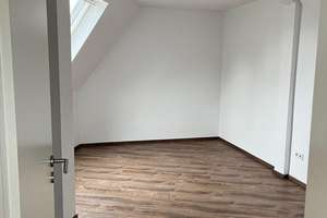 Attraktive 2-Zimmer-Dachgeschosswohnung in Ludwigshafen am Rhein – 67061 Süd, Ludwigshafen am Rhein – Vorschaubild 2