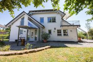 Luxuriöses Familienhaus mit herrlichem Fernblick in ruhiger Wohnlage! – Die vollständige Adresse der Immobilie erhältst du vom Anbieter., 96476 Bad Rodach – Vorschaubild 5
