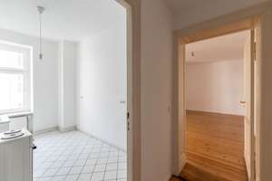 1-Zimmer-Altbauklassiker mit großem Potenzial – Grünberger Straße 19, 10243 Friedrichshain, Berlin – Vorschaubild 4