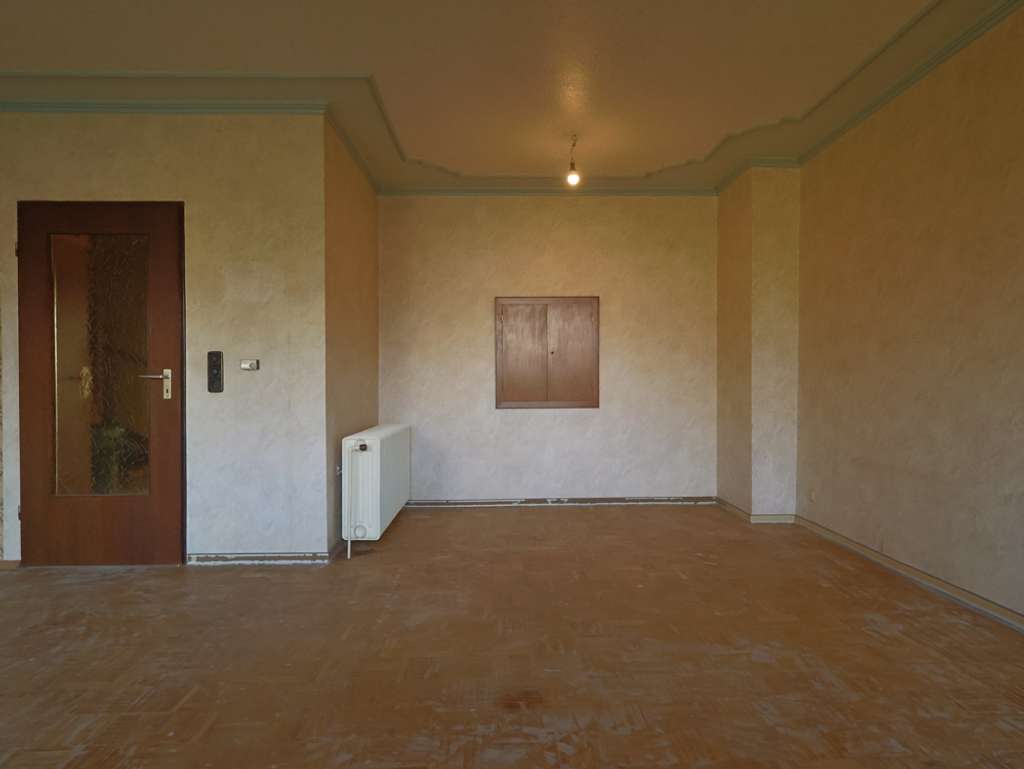 Immobilie in Stuhr - Immobilie für Handwerker! Reihenmittelhaus mit Garage in Stuhr Moordeich - Bild 1