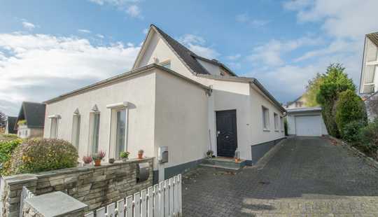 Bild von Charmantes Architektenhaus in familienfreundlicher Lage von Königstein im Taunus