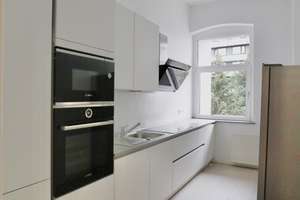  2-Zimmer-Wohnung in modernisiertem Altbau