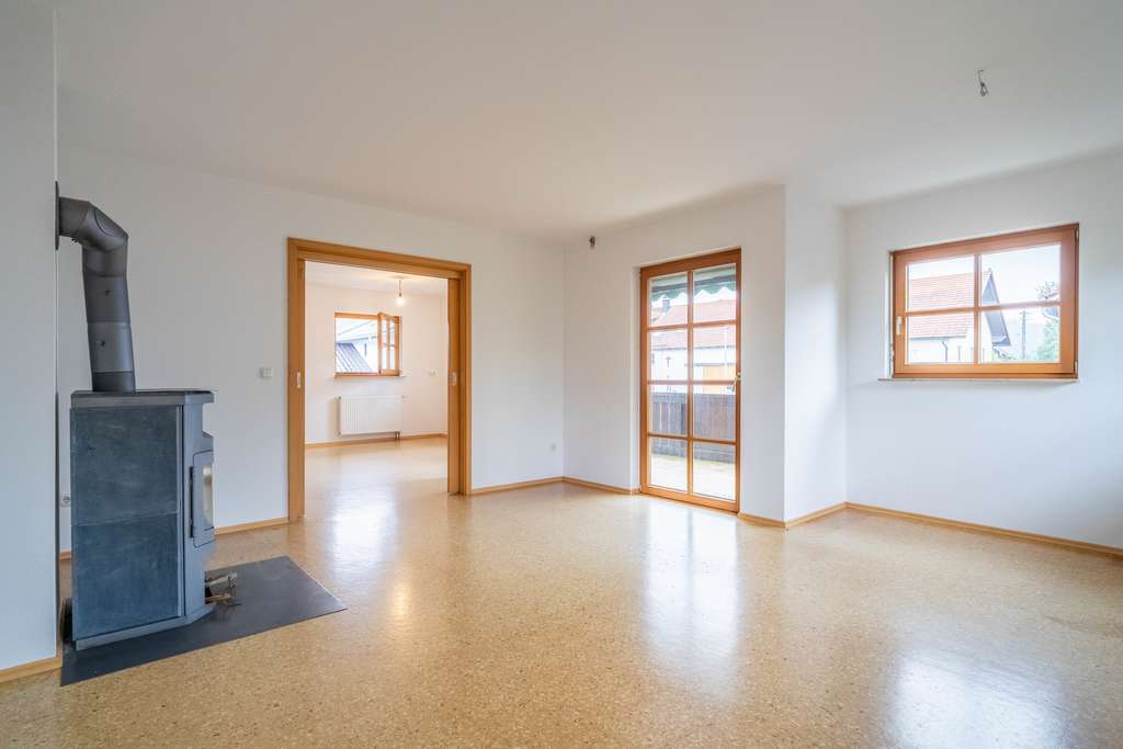 Immobilie in Denklingen - Eigenbezug oder Vermietung: Geräumiges und energieeffizientes Wohnen auf zwei Ebenen in Denklingen - Bild 2