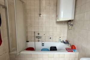 Renovierungsbedürftige 3-Zimmer-Wohnung in kleinem Mehrfamilienhaus – Die vollständige Adresse der Immobilie erhältst du vom Anbieter., 70435 Zuffenhausen-Mitte, Stuttgart – Vorschaubild 4